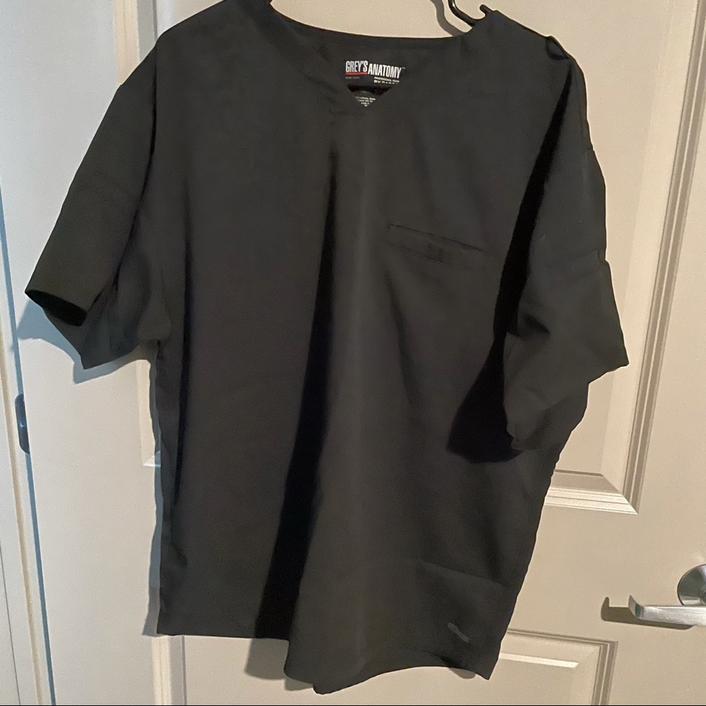 Men’s Grey’s Anatomy L Black Scrub top
